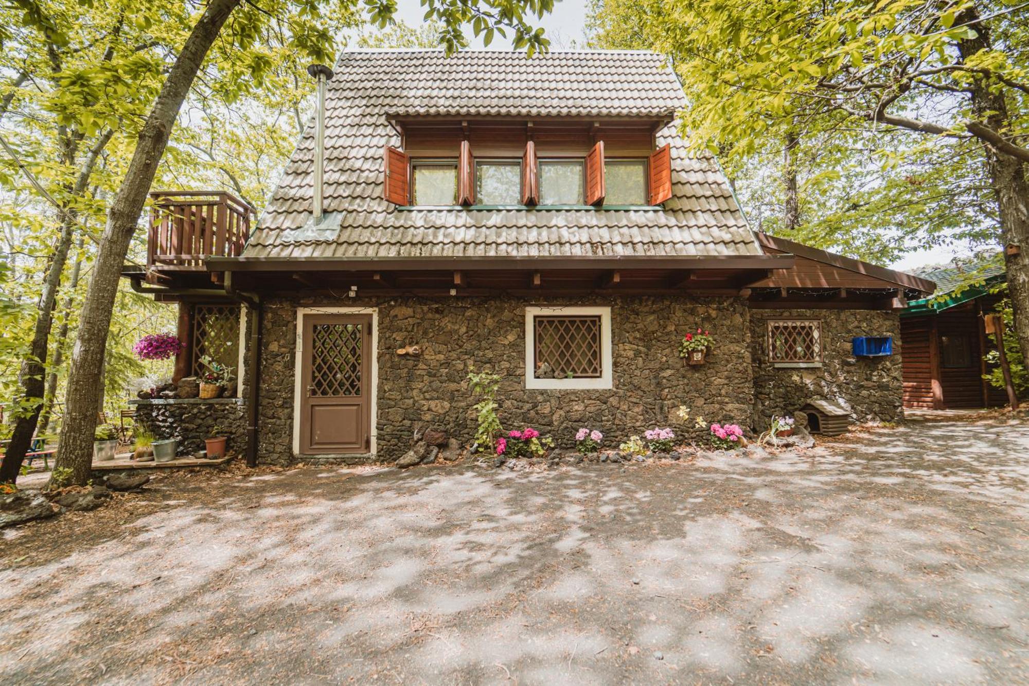 Matilde'S Chalet Etna Nature House 니콜로시 외부 사진
